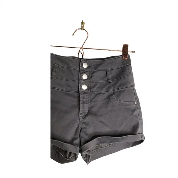Refuge | High Rise Pin up vibe Triple Button Up Shorts gray - Picture 6 of 8